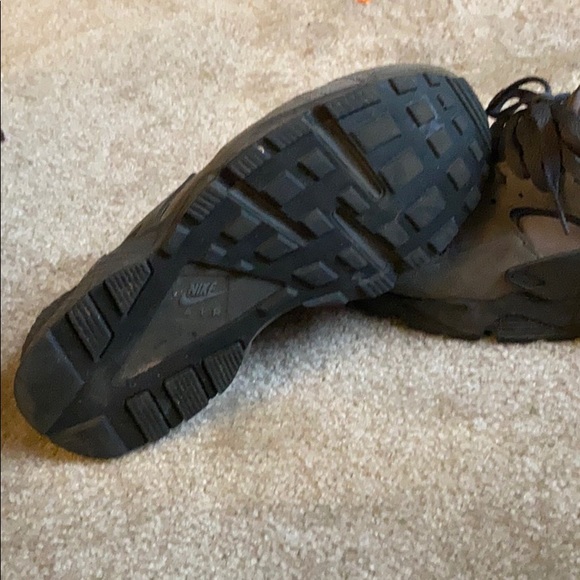 Nike shoes - Picture 3 of 4